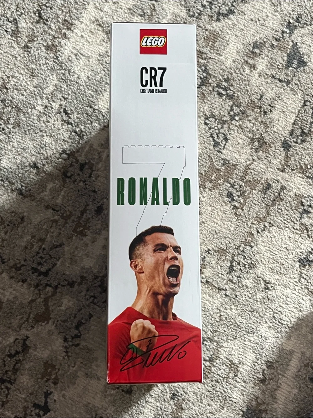 LEGO Cristiano Ronaldo Statue 43016 New - Picture 3 of 6